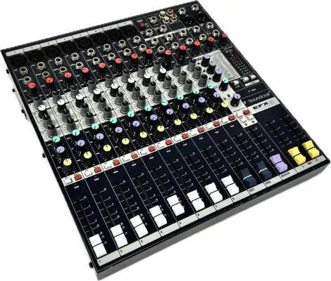 Soundcraft EFX8 Mixer 2